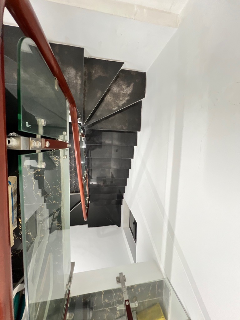 VỊ TRÍ ĐẮC ĐỊA - TRUNG TÂM QUÂN ĐỐNG ĐA - MẶT NGÕ KINH DOANH - NHÀ 2 MẶT NGÕ - 2 BƯỚC CHÂN RA HỒ ĐẮC DI 🥰 