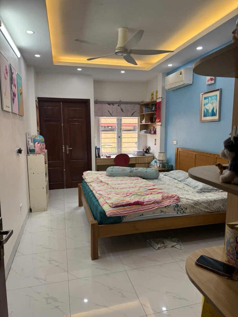 NGÕ Ô TÔ VÀO - ĐỖ DỪNG TRƯỚC NHÀ NGÕ RỘNG 5M - NGÕ THÔNG - NHÀ DÂN XÂY CHẮC CHẮN - MỚI ĐẸP - GẦN PHỐ 