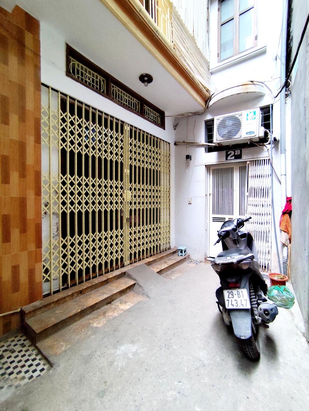 BÁN NHÀ DÂN XÂY CHẮC CHẮN - GẦN PHỐ - TIỆN ÍCH NGẬP TRÀN - CẢI TẠO THOẢI MÁI