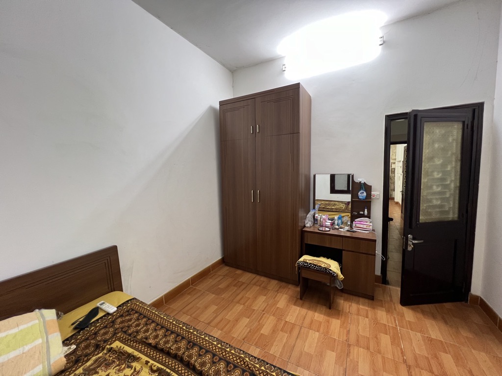 BÁN NHÀ NGÕ Ô TÔ TRÁNH - ĐỐI DIỆN SÂN VẬN ĐỘNG - PHỐ DUY NHẤT 1 NHÀ BÁN