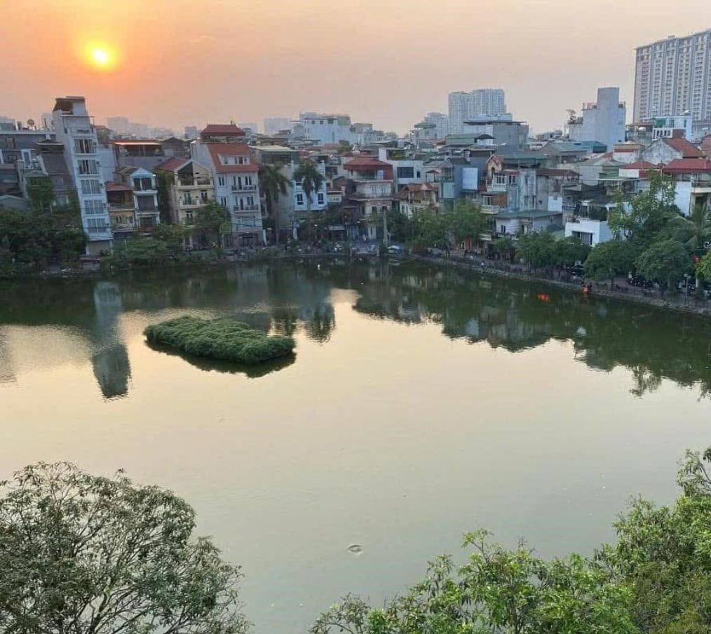 NHÀ MẶT HỒ ĐẦM TRÒN - KINH DOANH MỌI LOẠI HÌNH - Ô TÔ ĐỖ TRONG NHÀ