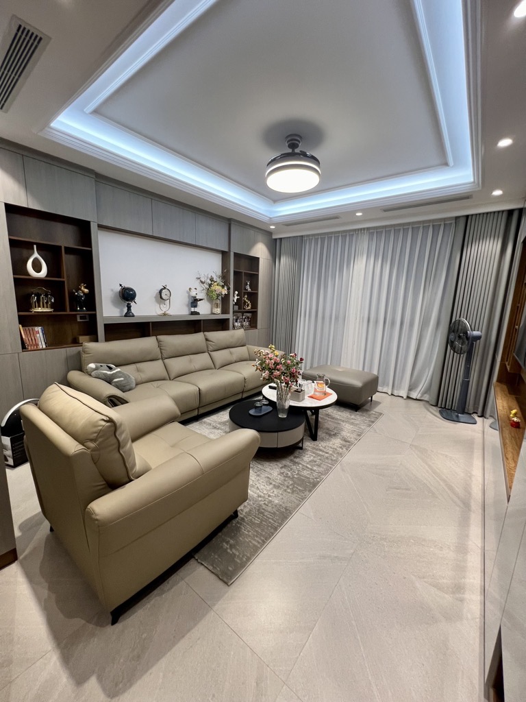 KHU VIP CẦU GIẤY 800A - 7 TẦNG THANG MÁY - GARA Ô TÔ - KINH DOANH