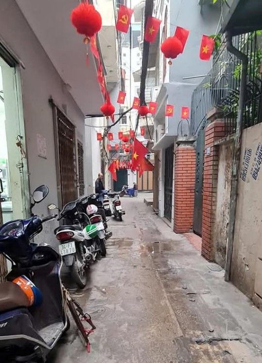 NHÀ RIÊNG - NGÕ NÔNG, THÔNG - CÁCH Ô TÔ TRÁNH 50M - NHÀ ĐẸP Ở NGAY - NHÀ XÂY KCBT CHẮC CHẮN