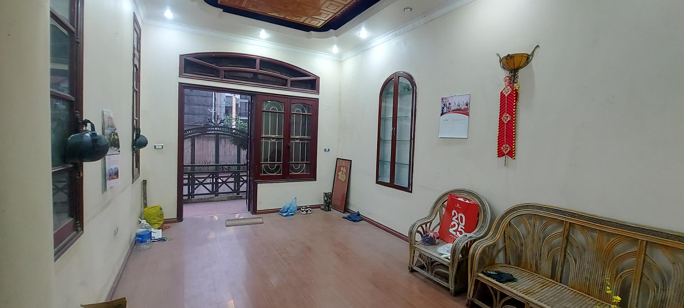 BIỆT THỰ MẶT PHỐ ÂU CƠ - VỊ TRÍ ĐẸP - Ô TÔ TRÁNH