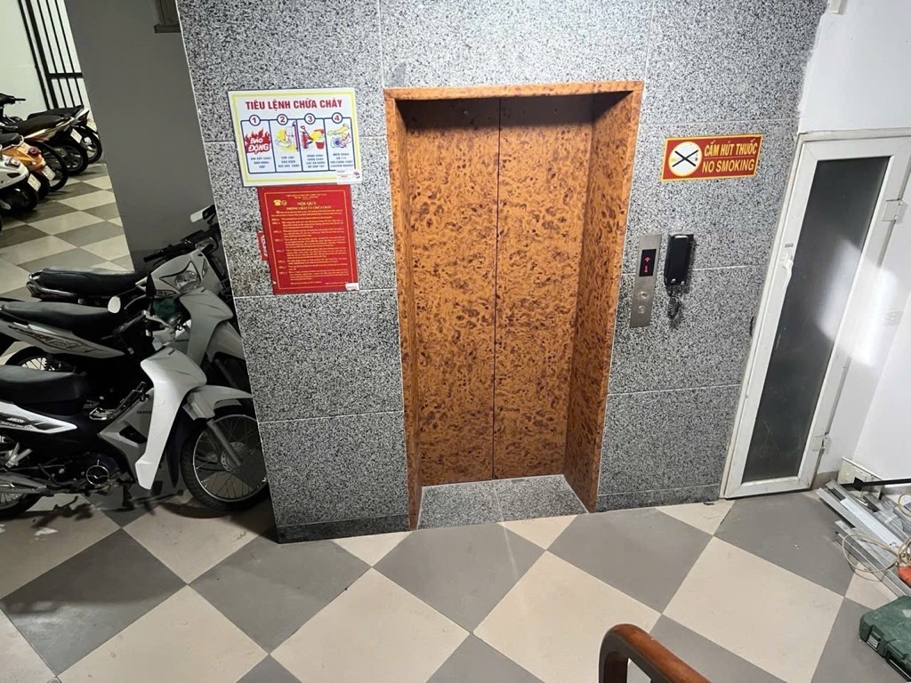 BÁN TOÀ NHÀ DÒNG TIỀN - 10 TẦNG THANG MÁY - 38 PHÒNG KHÉP KÍN - DÒNG TIỀN ~ 3 TỶ/NĂM