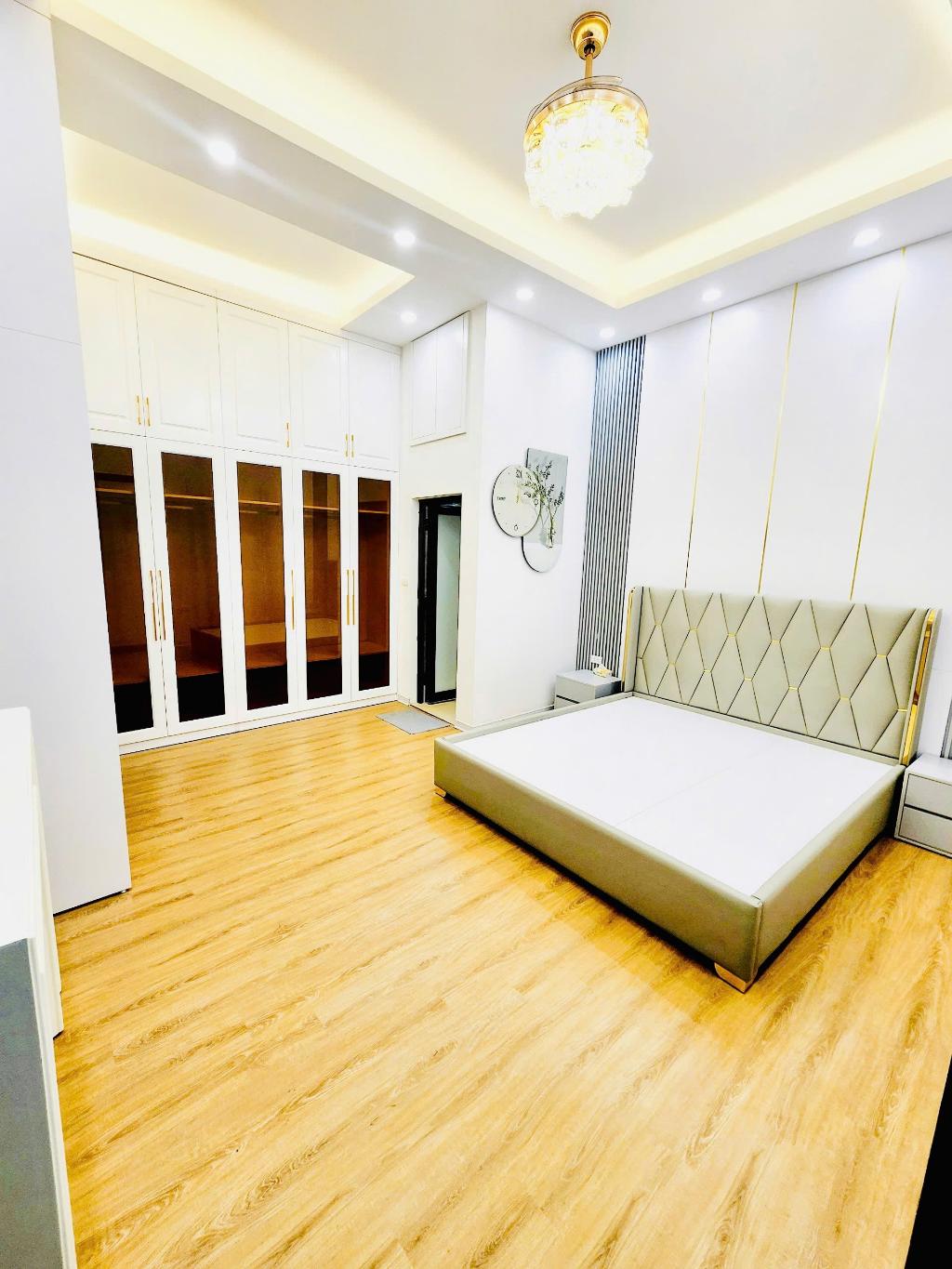 NHÀ NỘI THẤT SIÊU ĐẸP - 5 TẦNG 3 NGỦ - CÁCH 5 NHÀ RA MẶT PHỐ - FULL NỘI THẤT