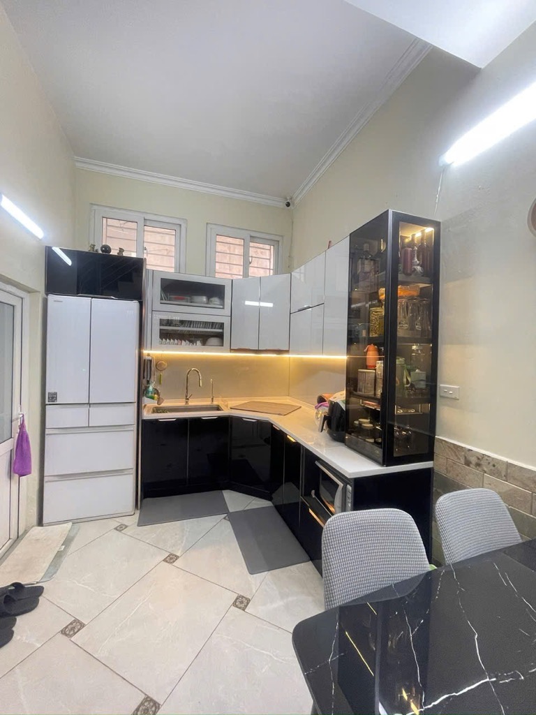 NGÕ THÔNG - CHỦ NHÀ TỰ THIẾT KẾ - ĐỦ CÔNG NĂNG - 2 THOÁNG VĨNH VIỄN - FULL NỘI THẤT