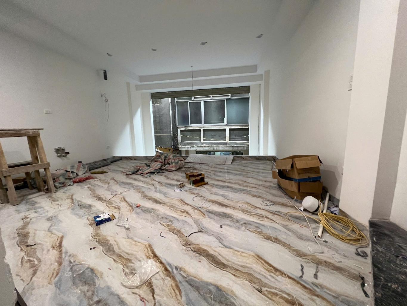 NHÀ XÂY MỚI ĐẸP - THÔNG SỐ VÀNG - 7 TẦNG THANG MÁY - NGÕ THÔNG - KINH DOANH - OTO QUA NHÀ - 20M RA CÔNG VIÊN 1/6 - 5M RA OTO TRÁNH