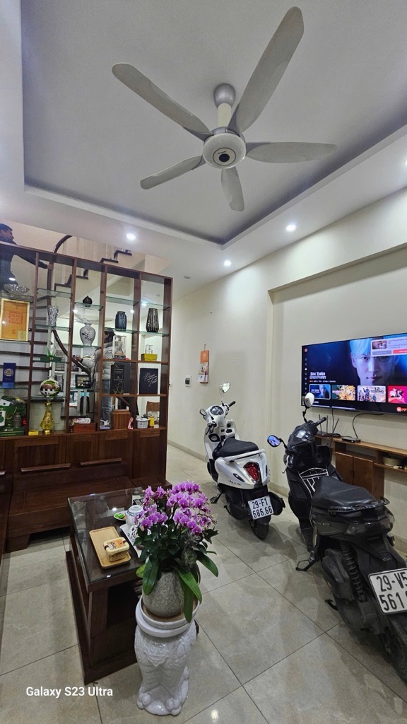 BÁN NHÀ MẶT NGÕ NÔNG - THẲNG - GẦN PHỐ - SAU 7 NHÀ RA MẶT PHỐ