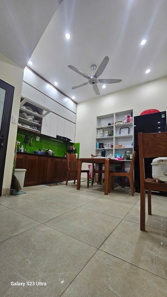 BÁN NHÀ MẶT NGÕ NÔNG - THẲNG - GẦN PHỐ - SAU 7 NHÀ RA MẶT PHỐ