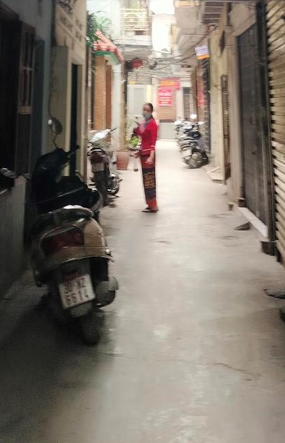 NHÀ DÂN XÂY GẦN PHỐ - MẶT NGÕ RỘNG THOÁNG - TRƯỚC NHÀ 3 GÁC TRÁNH