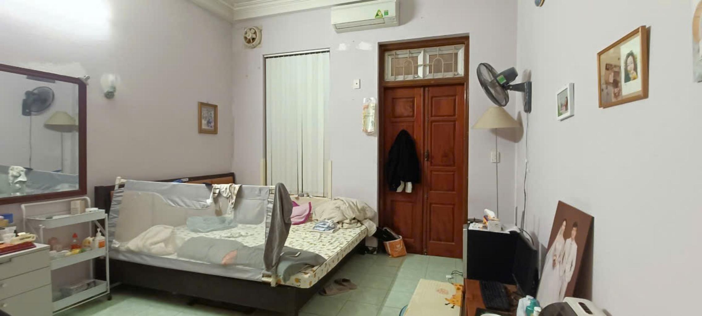 NHÀ DÂN XÂY GẦN PHỐ - MẶT NGÕ RỘNG THOÁNG - TRƯỚC NHÀ 3 GÁC TRÁNH