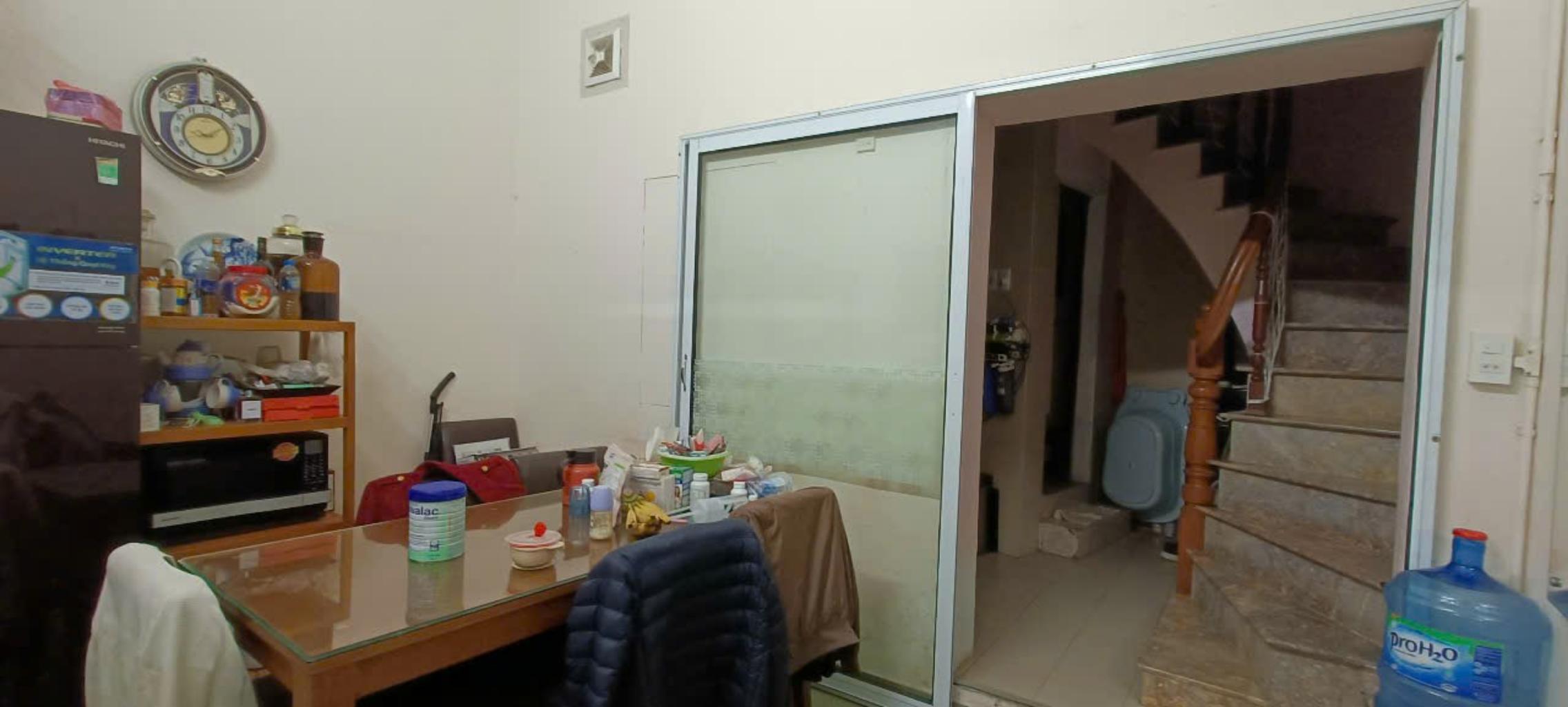 NHÀ DÂN XÂY GẦN PHỐ - MẶT NGÕ RỘNG THOÁNG - TRƯỚC NHÀ 3 GÁC TRÁNH