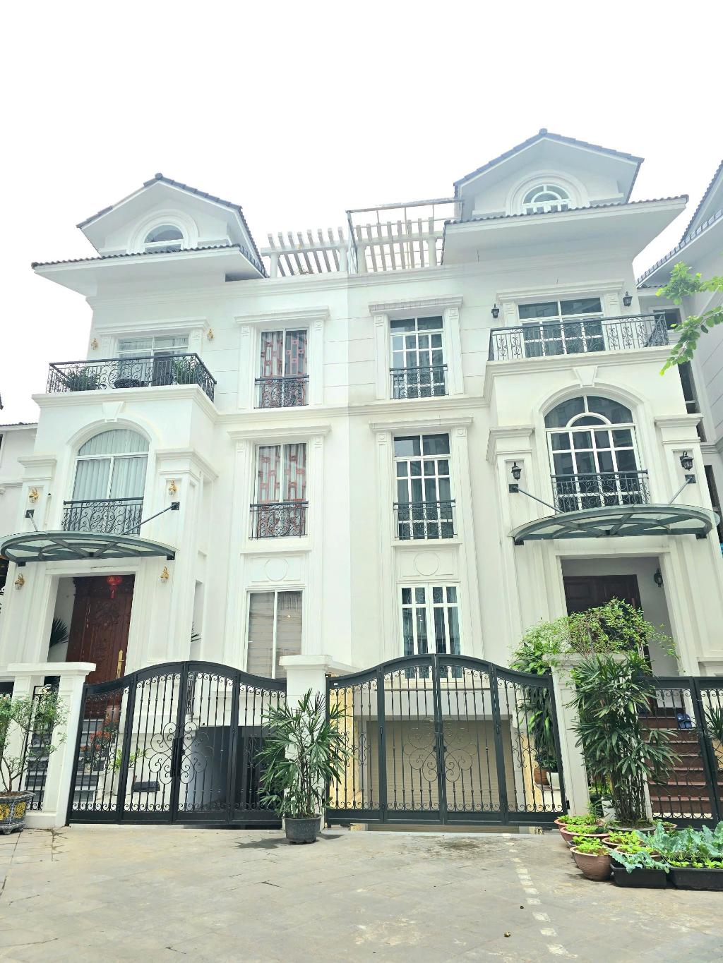 BIỆT THỰ ĐƠN LẬP HỒ TÂY - SUẤT NGOẠI GIAO DUY NHẤT CÓ SỔ ĐỎ