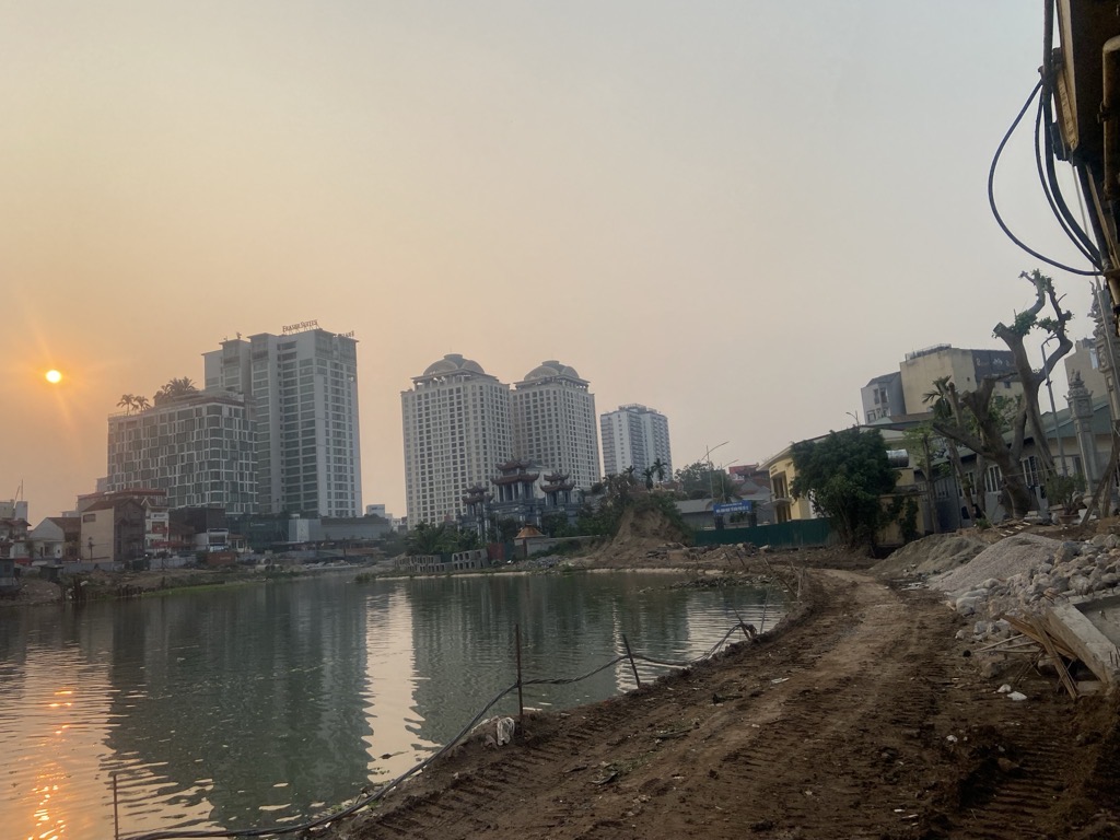 NHÀ MẶT HỒ TÂY  - LÔ GÓC  - KHU VỰC NHIỀU ĐẠI GIA SĂN TÌM