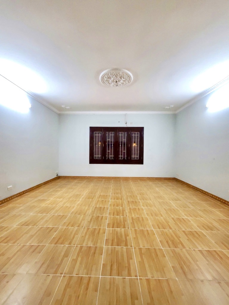 SIÊU PHẨM 1 MẶT PHỐ 2 MẶT NGÕ Ô TÔ TRÁNH - 6 TẦNG THANG MÁ - VỈA HÈ RỘNG MÊNH MÔNG 