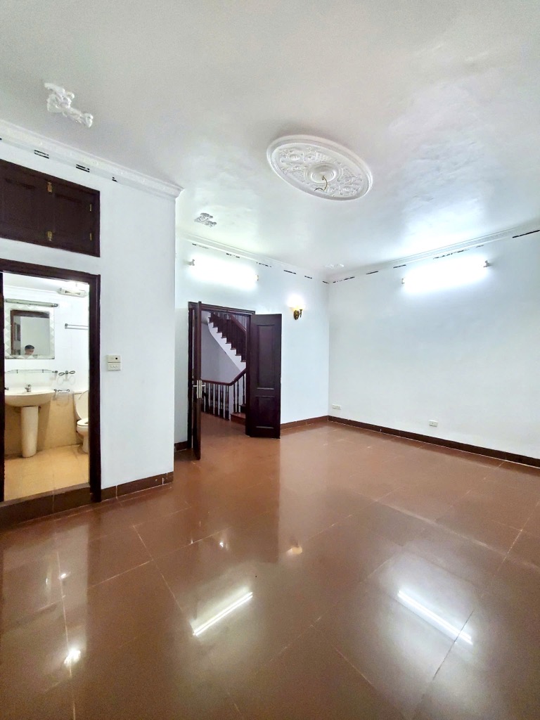 SIÊU PHẨM 1 MẶT PHỐ 2 MẶT NGÕ Ô TÔ TRÁNH - 6 TẦNG THANG MÁ - VỈA HÈ RỘNG MÊNH MÔNG 