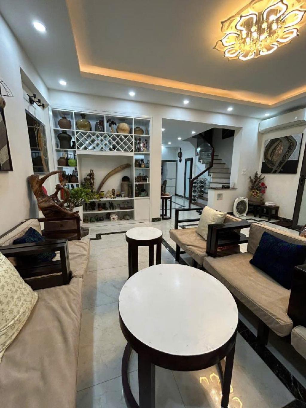 NHÀ Ở NGÕ RỘNG THOÁNG - 50M RA PHỐ - CÓ THỂ LẮP THANG MÁY - NHÀ ĐẸP DÂN XÂY - FULL NỘI THẤT