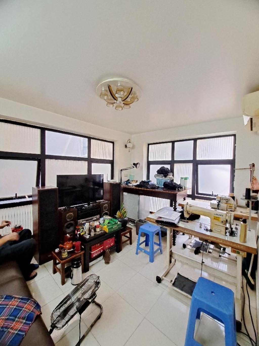 NHÀ ĐẸP Ở LUÔN - Ô TÔ CÁCH 10M - LÔ GÓC 2 THOÁNG - GẦN CHỢ, TRƯỜNG