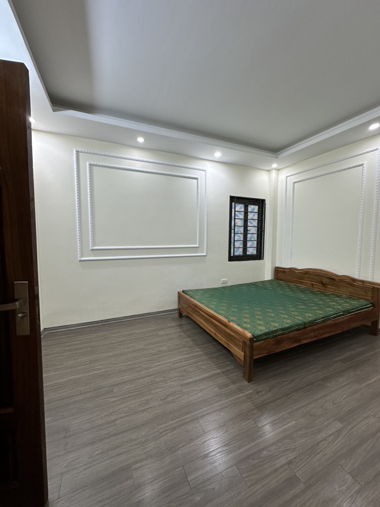 ĐƠN GIÁ RẺ - TỪ NHÀ 30M RA MẶT PHỐ - NGÕ THÔNG 135 ĐỘI CẤN - ĐI CHỢ NGAY ĐẦU NGÕ