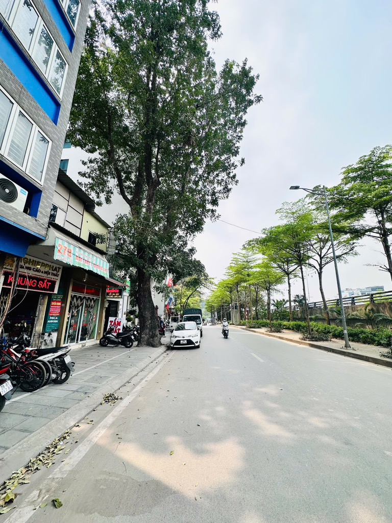 BÁN NHÀ MẶT ĐƯỜNG BƯỞI - TẶNG 1 MẶT NGÕ PHỐ ĐỘI CẤN - VỈA HÈ 3M - XÁC ĐỊNH BÁN ĐẤT