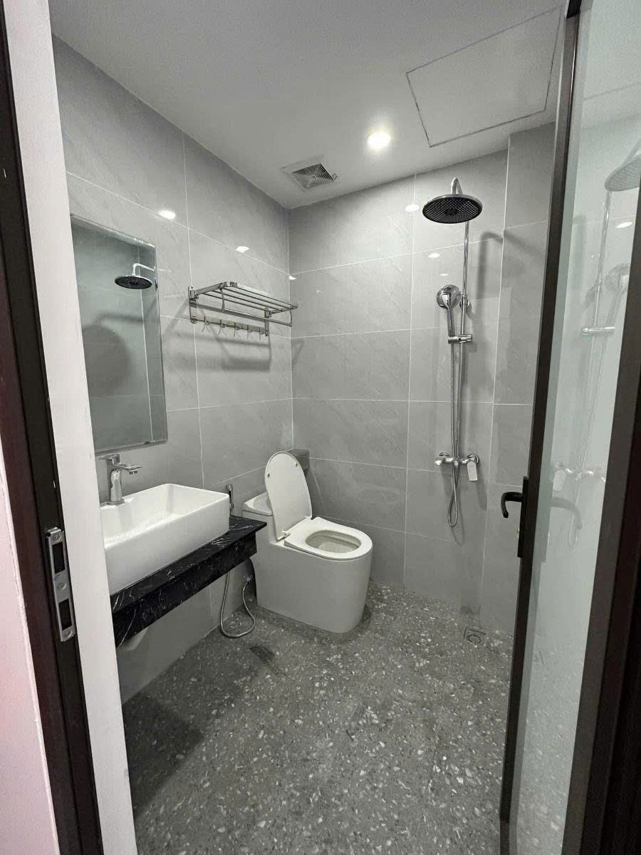 TÒA NHÀ DÒNG TIỀN 7 TẦNG THANG MÁY - LÔ GÓC 2 MẶT THOÁNG - 18 PHÒNG - Ô TÔ ĐỖ CỬA - KINH DOANH