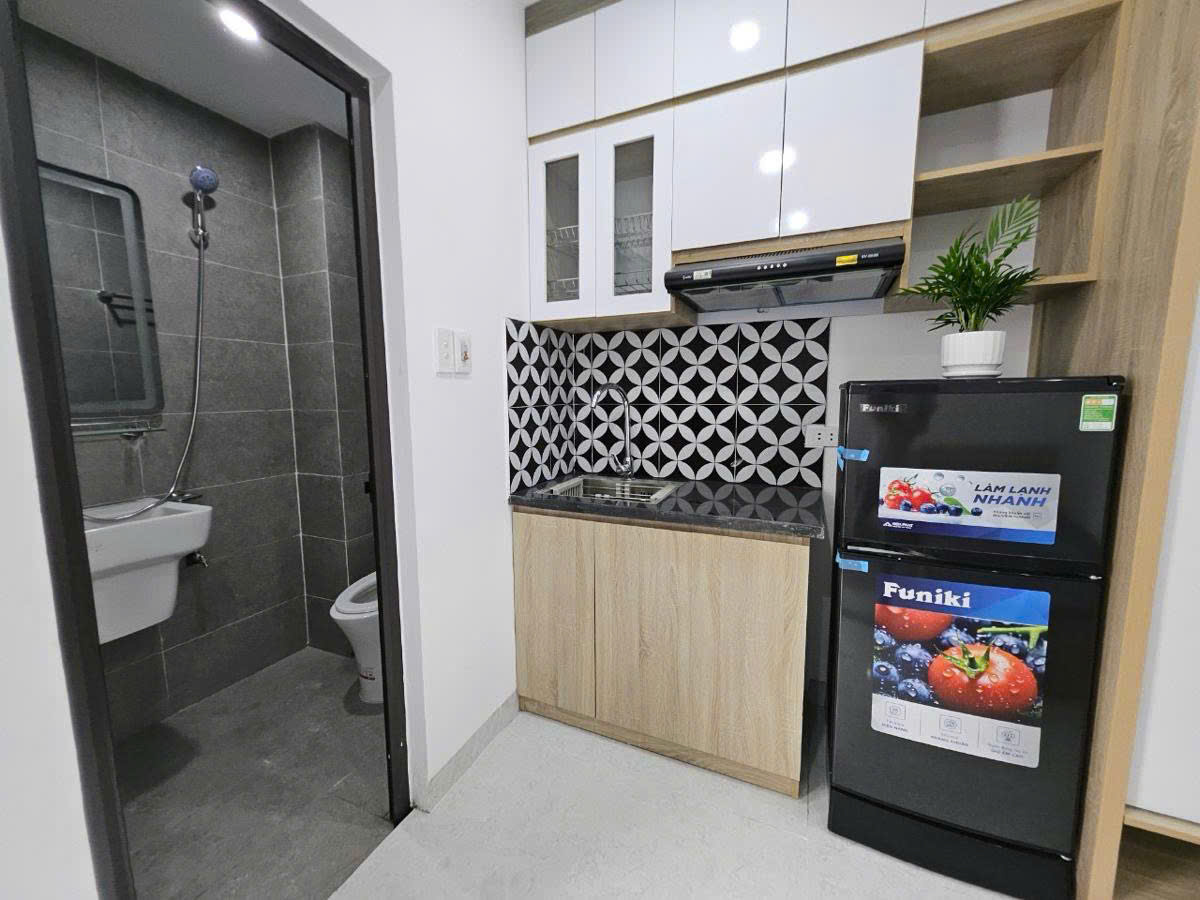 TÒA CCMN 6 TẦNG THANG MÁY - 18 PHÒNG KHÉP KÍN FULL NỘI THẤT - DÒNG TIỀN HƠN 1 TỶ/NĂM - NGÕ RỘNG THOÁNG