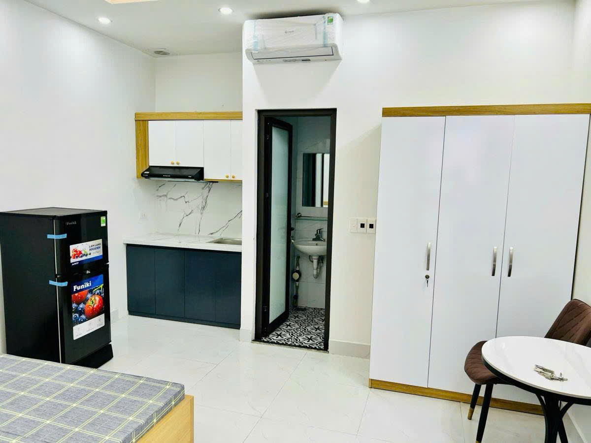 CCMN 6 TẦNG THANG MÁY - LÔ GÓC 3 MẶT THOÁNG - ĐẦY ĐỦ PCCC - GẦN PHỐ - 16 PHÒNG FULL NỘI THẤT - DÒNG TIỀN 90 TRIỆU/THÁNG