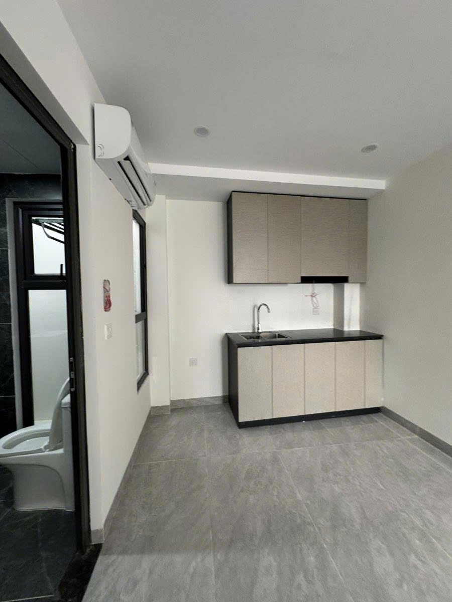 TOÀ CCMN XÂY MỚI 7 TẦNG THANG MÁY - CÁCH PHỐ 30M - PCCC, GPXD ĐẦY ĐỦ - 10 CĂN HỘ FULL NỘI THẤT - DOANH THU 60 TRIỆU/THÁNG