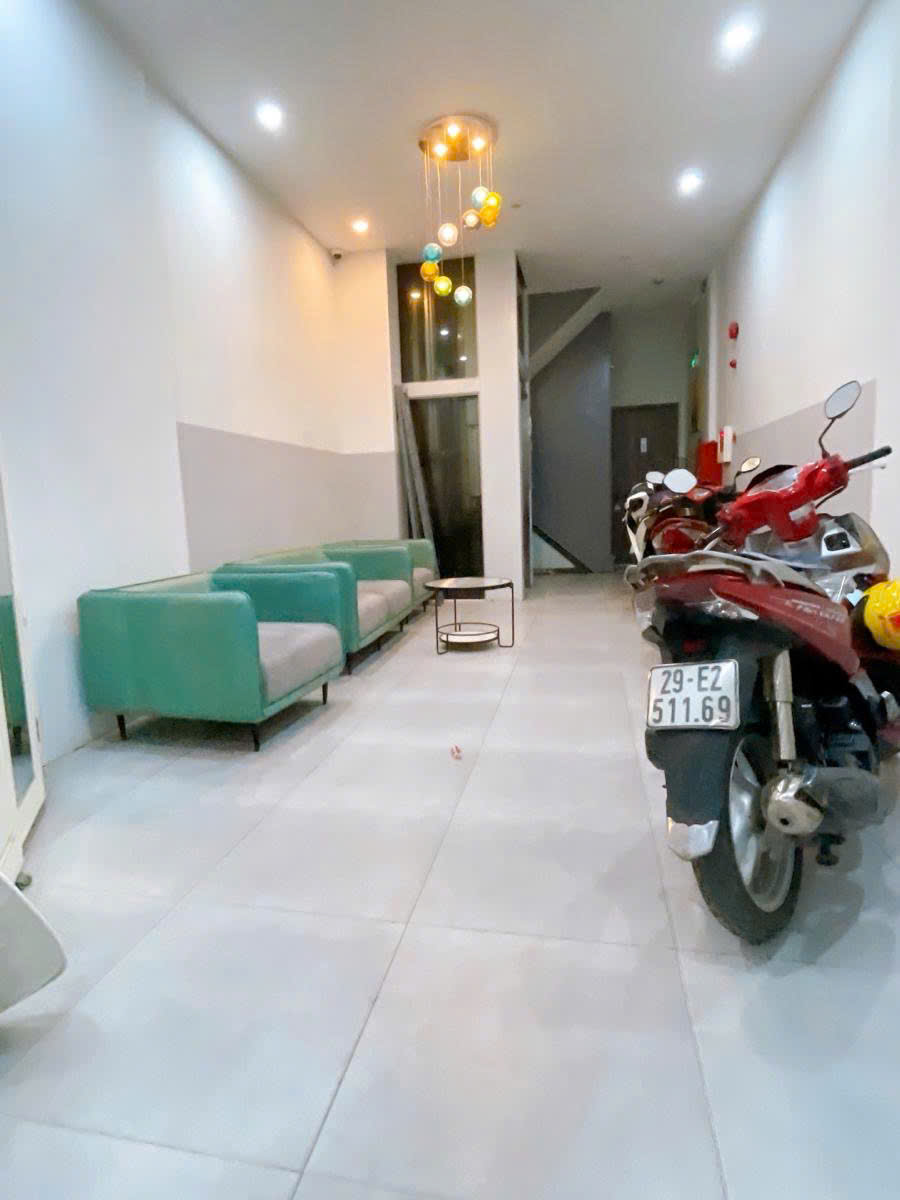 SIÊU PHẨM CHDV 7 TẦNG THANG MÁY - 10 PHÒNG KHÉP KÍN - DÒNG TIỀN 60TR/ THÁNG - Ô TÔ TRÁNH CÁCH 20M - NGÕ THÔNG