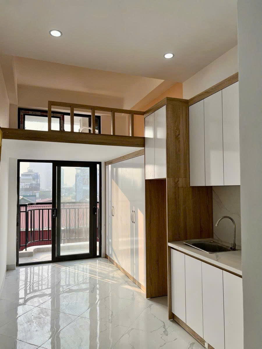 BÁN CCMN MỚI TINH NGÃ TƯ SỞ - 8 TẦNG THANG MÁY - 20 PHÒNG - 35M RA MẶT PHỐ