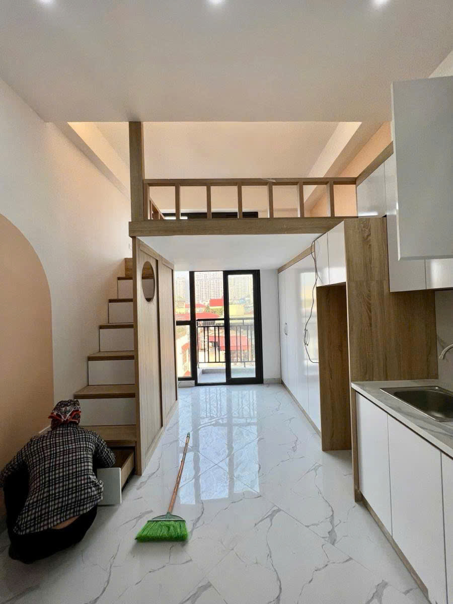 BÁN CCMN MỚI TINH NGÃ TƯ SỞ - 8 TẦNG THANG MÁY - 20 PHÒNG - 35M RA MẶT PHỐ