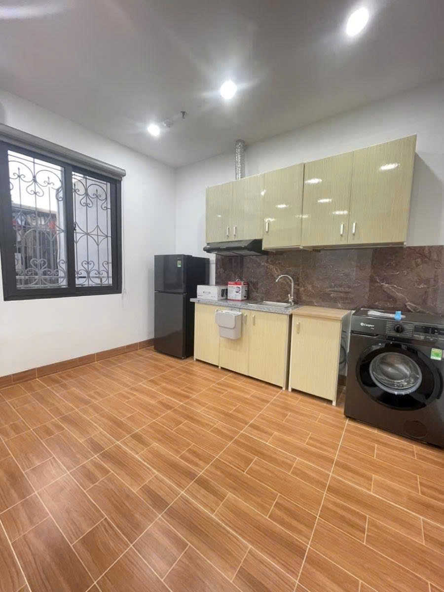 BÁN CHDV 5 TẦNG THANG MÁY - 8 PHÒNG RỘNG DÒNG TIỀN 50 TRIỆU/THÁNG - KHU PHÂN LÔ - 30M RA MẶT PHỐ