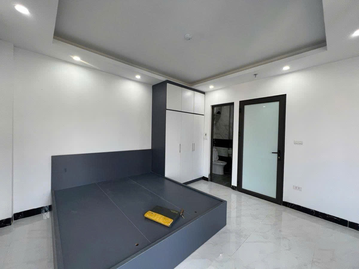 CHDV 8 TẦNG THANG MÁY FULL NỘI THẤT - DOANH THU 80TRIỆU/THÁNG - CÁCH 10M RA CHỢ, NGÕ Ô TÔ - 13 PHÒNG KK