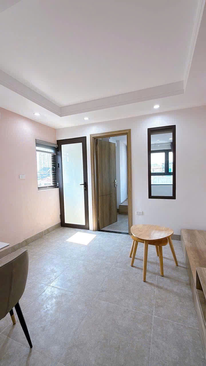 CHDV CAO CẤP - LÔ GÓC - 7 TẦNG THANG MÁY - 80M RA PHỐ - 11 PHÒNG (1 NGỦ + 1 KHÁCH) - DÒNG TIỀN 75 TRIỆU/THÁNG