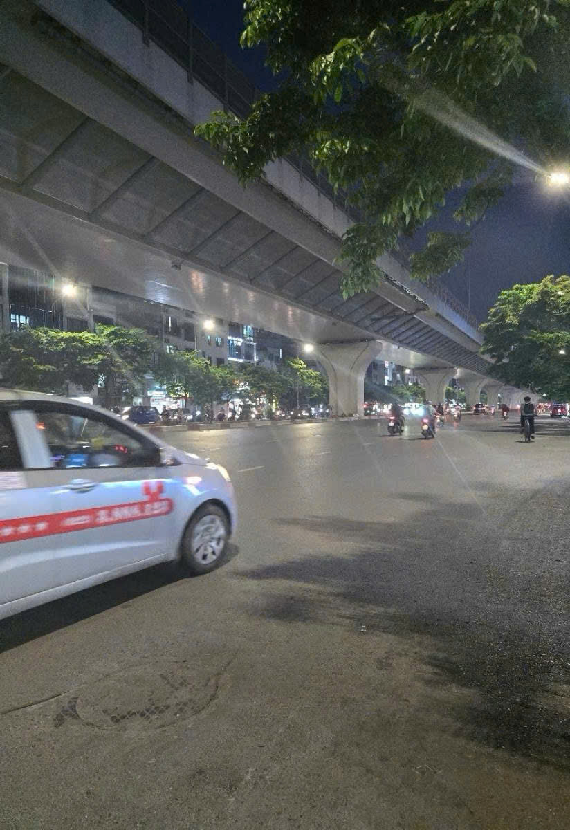 BÁN MẢNH ĐẤT MẶT PHỐ MINH KHAI - DIỆN TÍCH LỚN - GIÁ ĐẦU TƯ - LÔ GÓC - VỈA HÈ 6M