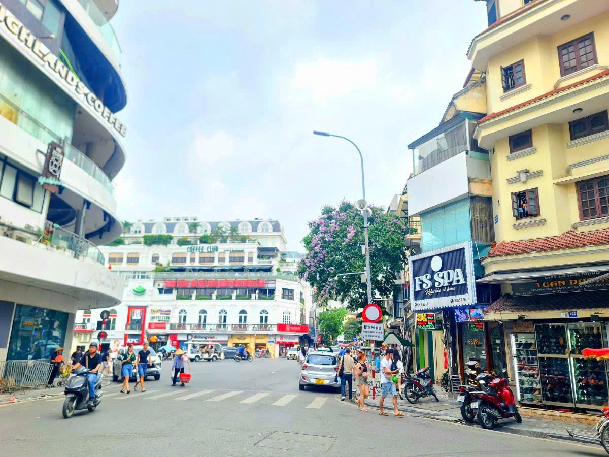 BÁN NHÀ MẶT PHỐ CẦU GỖ - MẶT HỒ HOÀN KIẾM TƯƠNG LAI - VIEW QUẢNG TRƯỜNG ĐÔNG KINH NGHĨA THỤC