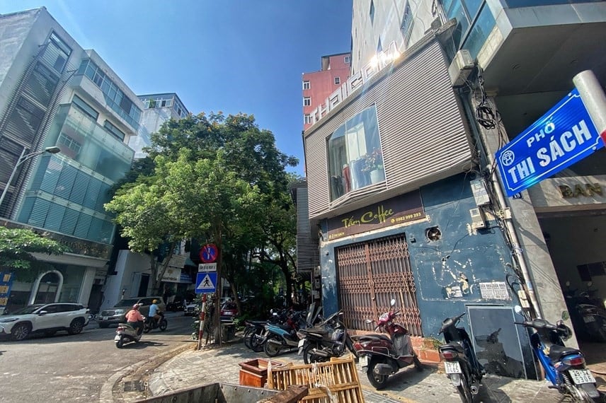 BÁN ĐẤT TẶNG NHÀ CẤP 4 PHỐ THI SÁCH - THỬA ĐẤT VUÔNG ĐẸP 1 CHỦ TỪ KHI CÓ SỔ ĐỎ - XÂY DỰNG TOÀN BỘ DIỆN TÍCH