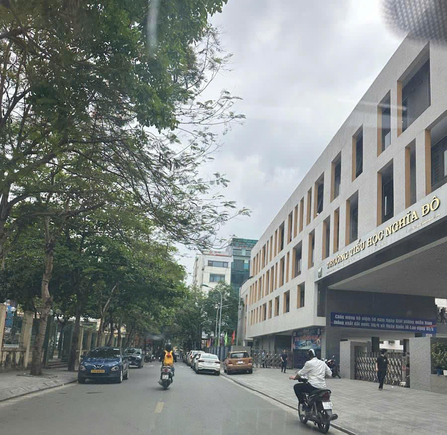 BÁN NHÀ MẶT PHỐ NGHĨA ĐÔ - MẶT PHỐ VIP CẦU GIẤY - CẢ DÃY CHUYÊN KINH DOANH CAFE, NHÀ HÀNG