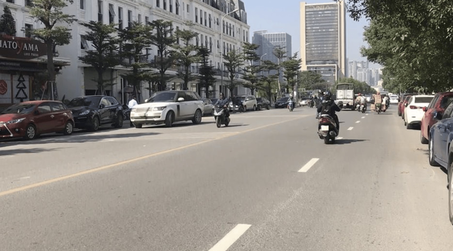 BÁN TOÀ NHÀ VĂN PHÒNG MẶT PHỐ NGUYỄN CHÁNH - 8 TẦNG THANG MÁY - LÔ GÓC - HÌNH THỬA VUÔNG - NỞ HẬU