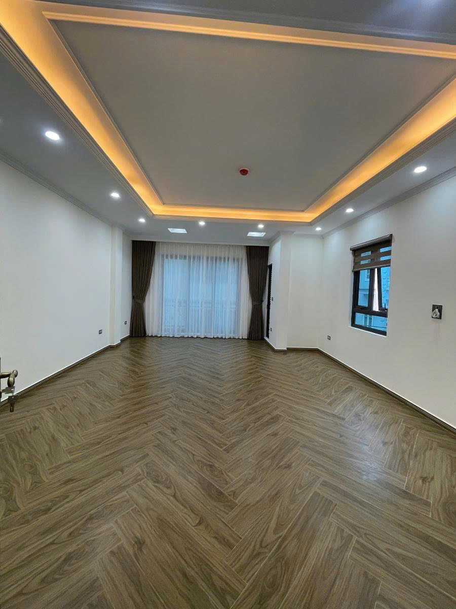 BÁN TOÀ NHÀ MẶT PHỐ ĐỘI NHÂN 9 TẦNG THANG MÁY - LÔ GÓC 1 MẶT PHỐ 1 MẶT NGÕ - VỪA Ở VỪA CHO THUÊ DÒNG TIỀN SIÊU ĐỈNH