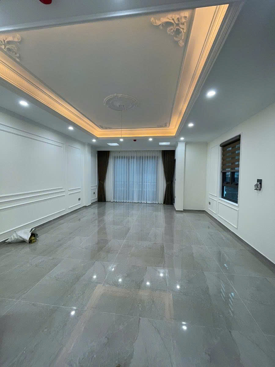 BÁN TOÀ NHÀ MẶT PHỐ ĐỘI NHÂN 9 TẦNG THANG MÁY - LÔ GÓC 1 MẶT PHỐ 1 MẶT NGÕ - VỪA Ở VỪA CHO THUÊ DÒNG TIỀN SIÊU ĐỈNH