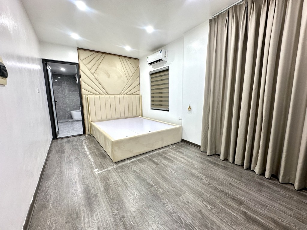 BÁN NHÀ TRONG NGÕ TÔN ĐỨC THẮNG - NGÕ THÔNG - LÔ GÓC - 15M RA Ô TÔ - TẶNG FULL NỘI THẤT