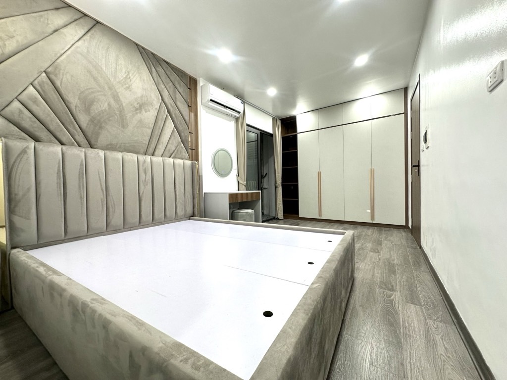 BÁN NHÀ TRONG NGÕ TÔN ĐỨC THẮNG - NGÕ THÔNG - LÔ GÓC - 15M RA Ô TÔ - TẶNG FULL NỘI THẤT