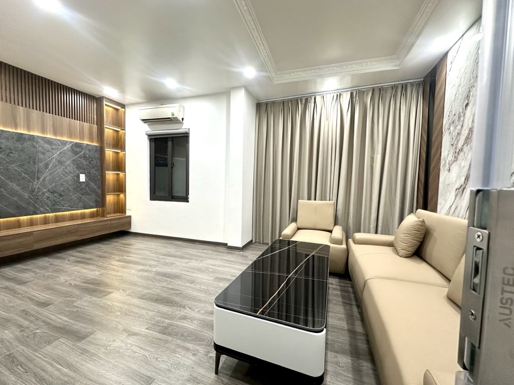 BÁN NHÀ TRONG NGÕ TÔN ĐỨC THẮNG - NGÕ THÔNG - LÔ GÓC - 15M RA Ô TÔ - TẶNG FULL NỘI THẤT