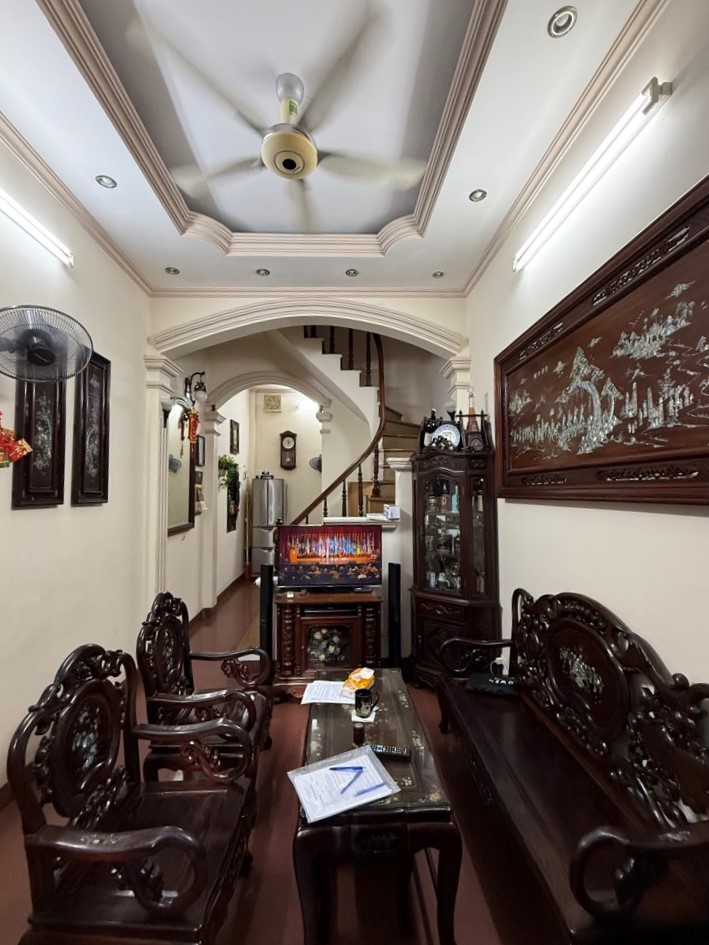 NHÀ DÂN XÂY - TRUNG TÂM ĐỐNG ĐA - 50M RA MẶT PHỐ - AN SINH ĐỈNH CAO - GẦN HỒ ĐIỀU HOÀ, CHỢ, TRƯỜNG HỌC - NGÕ THOÁNG