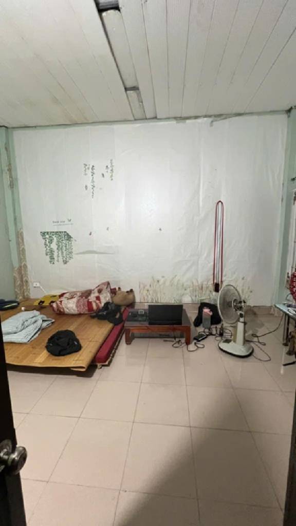 BÁN NHÀ DÂN XÂY PHỐ TÔN ĐỨC THẮNG - NGÕ XE BA GÁC TRÁNH - VÀI BƯỚC CHÂN RA PHỐ