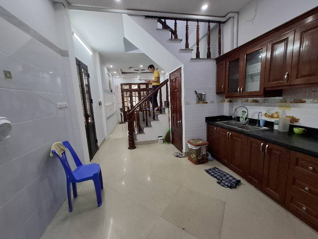 BÁN NHÀ DÂN XÂY NGÃ TƯ SỞ - LÔ GÓC 2 MẶT THOÁNG - MẶT TIỀN 4.2M - 5 NGỦ - TẶNG FULL NỘI THẤT