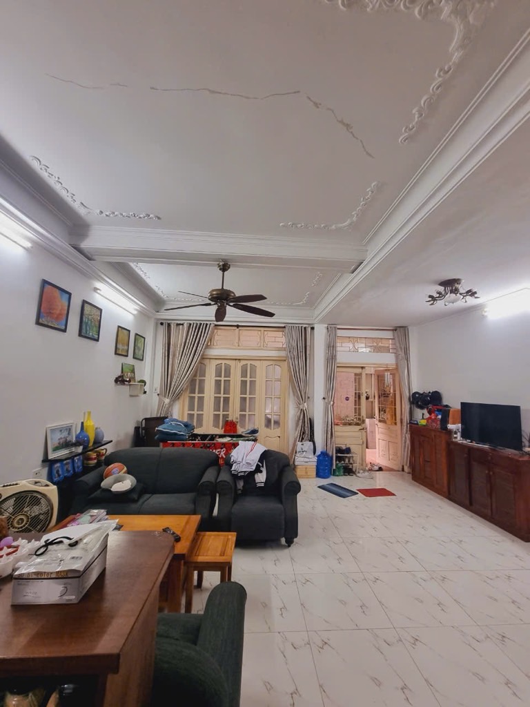 BÁN NHÀ DÂN XÂY PHỐ GIẢNG VÕ - 30M RA MẶT PHỐ - NGÕ 3M RỘNG THOÁNG - SỔ VUÔNG