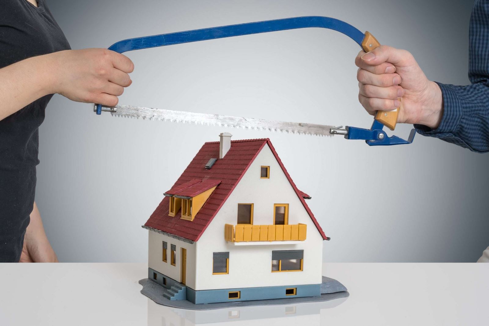 Xử lý tranh chấp mua bán nhà